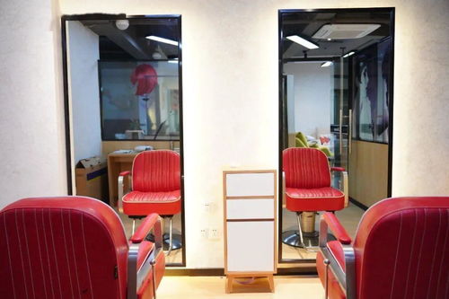 海寧記憶 一家不推銷的理發店，與一位跨越時代的造型師